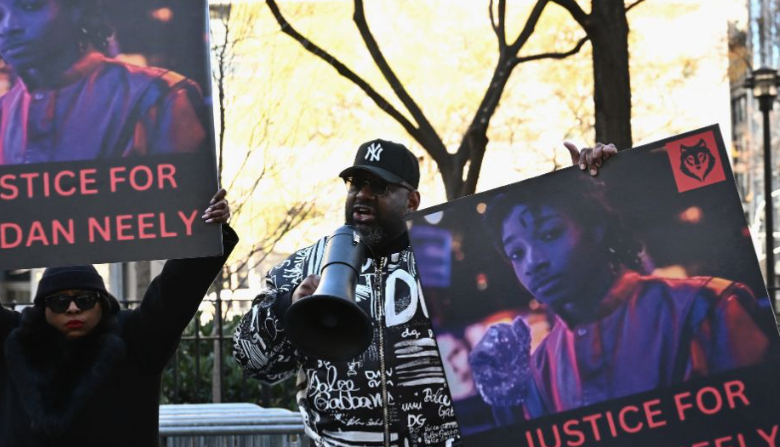Chaos Erupts Outside Courthouse After Daniel Penny Acquittal - BLM Leader Calls for 'Black Vigilantes'