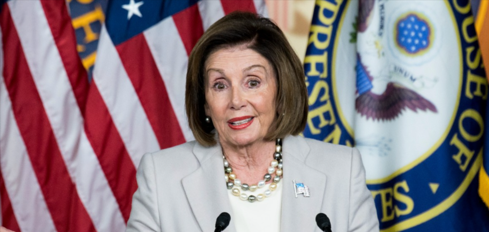 Pelosi Jabs Schumer for Caving to Trump: ‘Don’t Give Away Anything for Nothing’